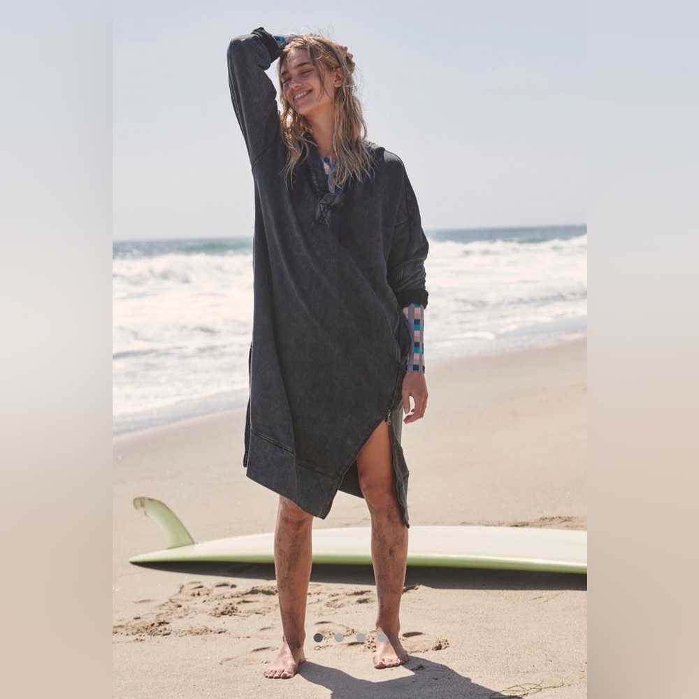 NWT Free People Spur Of The Moment
Solid Hoodie in Pink Cinnamon - Picture 9 of 12